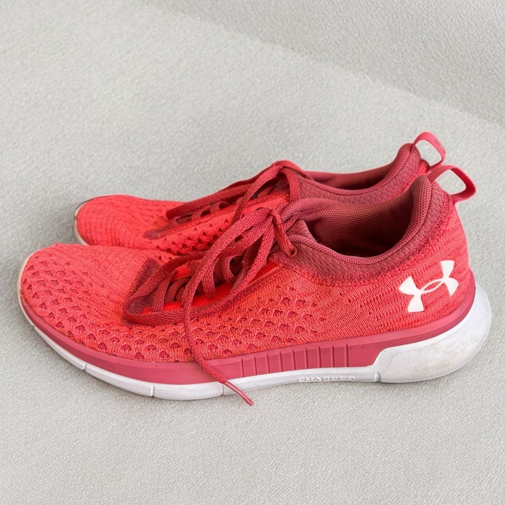 UNDER ARMOUR WOMEN’S LIGHTENING 2